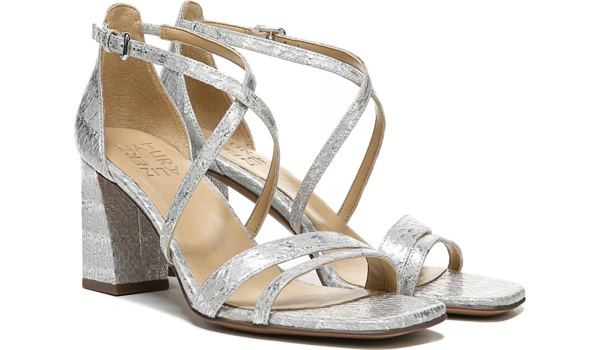 naturalizer product image